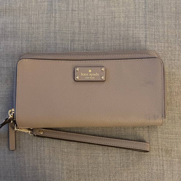 kate spade Handbags - Kate Spade Taupe Wristlet Wallet